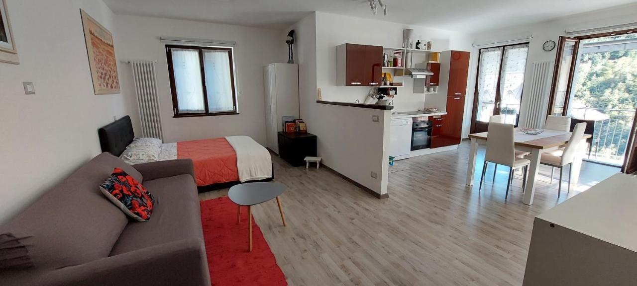 Iris Home Camblione Buitenkant foto